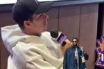 里夫斯：我和浓眉关系很好 他把房子卖了4000万 我本来说25块买